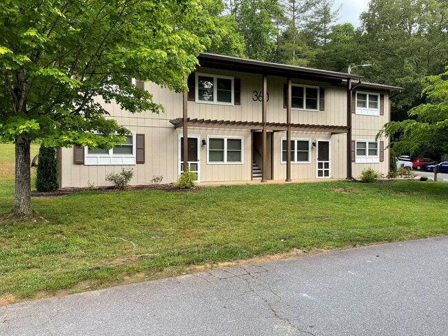 Black Mountain Apartment Rental - Black Mountain Apartment Rental