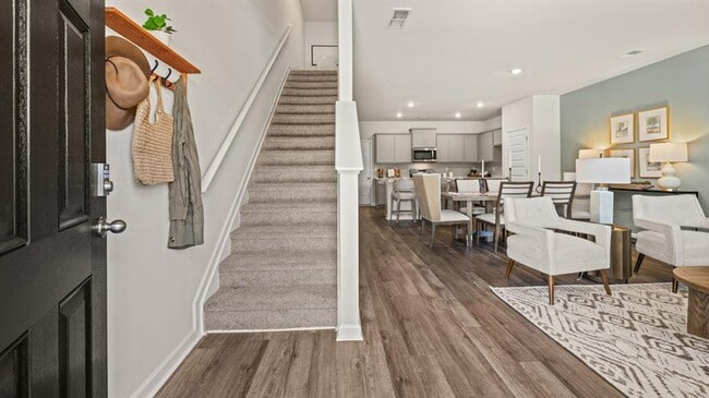 Photo - 6741 Leigh St