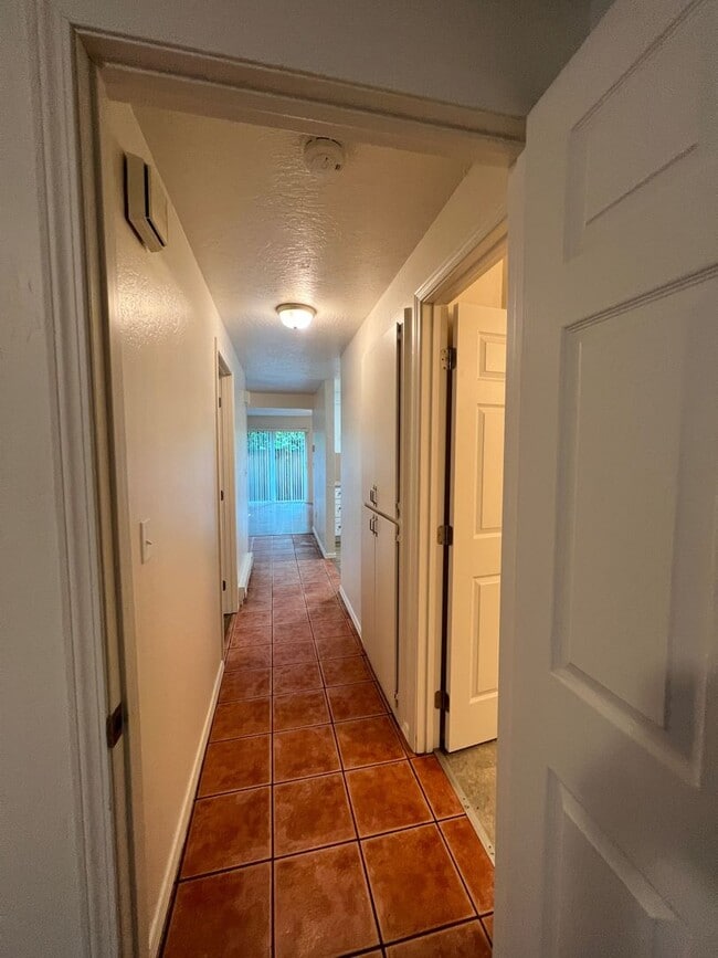 Photo - 2 Bedroom Condo in Lake Oswego