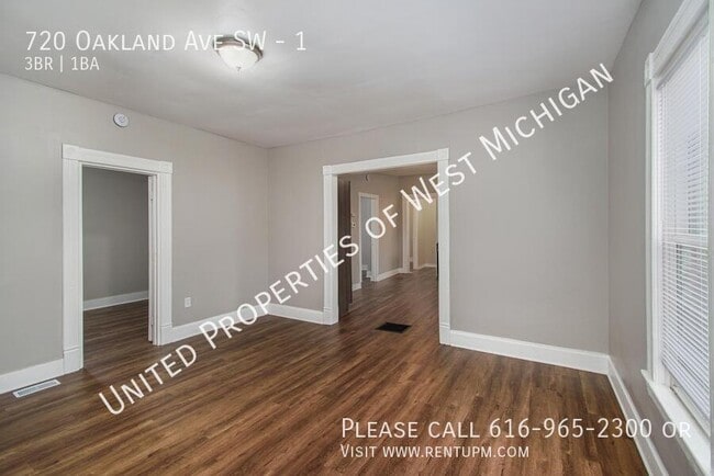 Photo - 720 Oakland Ave SW Unit 1