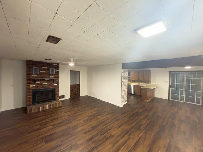 Photo - 2221 W 38th St N
