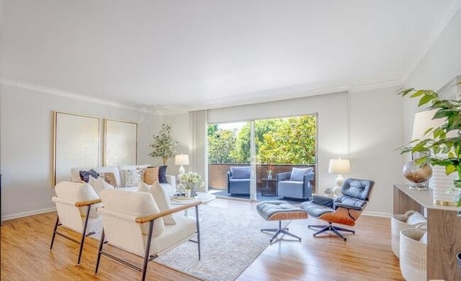 Photo - 818 S Lucerne Blvd Unit 84A