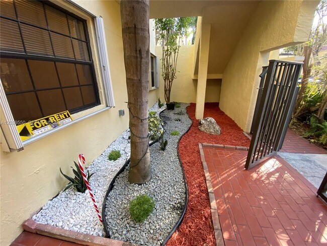 Photo - 8807 SW 130th Pl Unit 102
