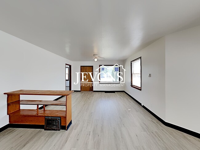 Photo - 2 Bedrooms, 1 Bathroom Single-Family Home Near Yakima State Fairground