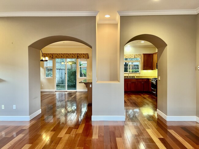 Photo - 853 Palou St