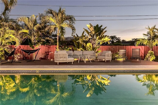 Building Photo - 1984 Sailfish Pl Rental