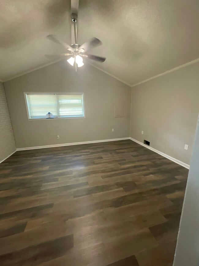 Photo - 9154 Haleville St