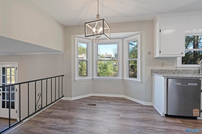 Photo - 1927 Edenton Dr SW