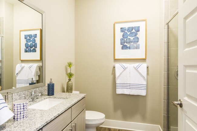 1BR, 1BA - 865 SF