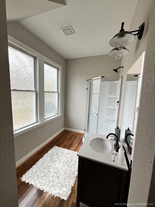 Private master bath - 3608 Omohundro Ave Unit 3608-1A