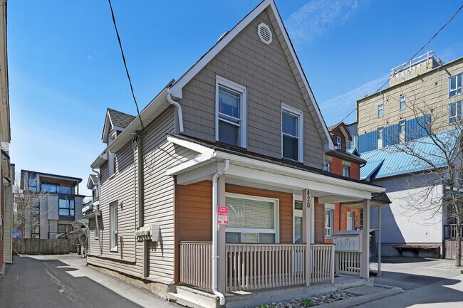 Photo - 1785 Frobisher Ln Unit 1