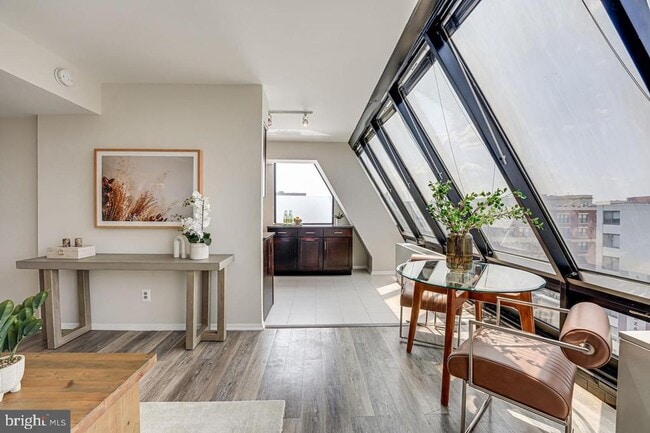 Building Photo - 1245 13th St NW Unit 1016