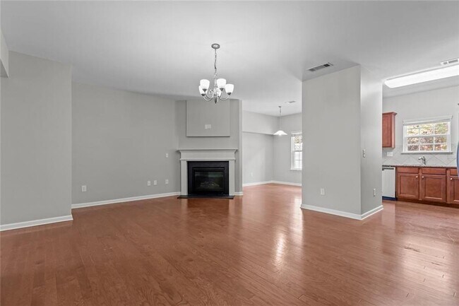 Photo - 5612 Moresby Ct