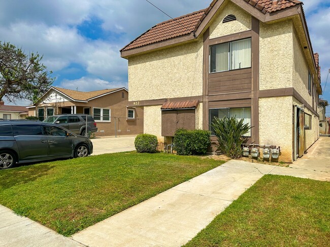 922 Benito Ave Unit B