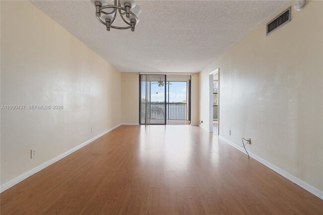 Photo - 110 Lake Emerald Dr Unit 404