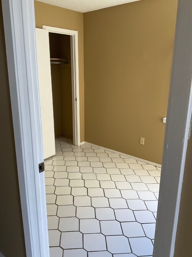 Photo - 695 Jill St Unit Apt C