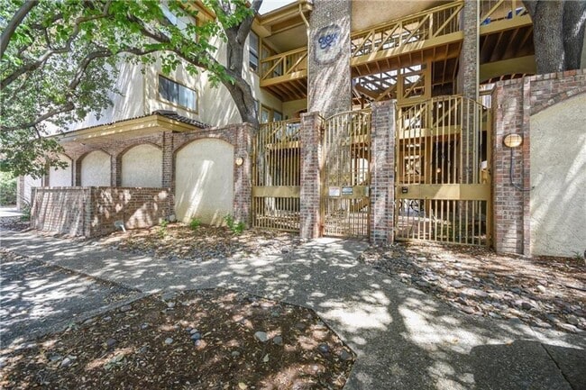 Building Photo - 2/2 prelease 8/15/2024 Unit 311