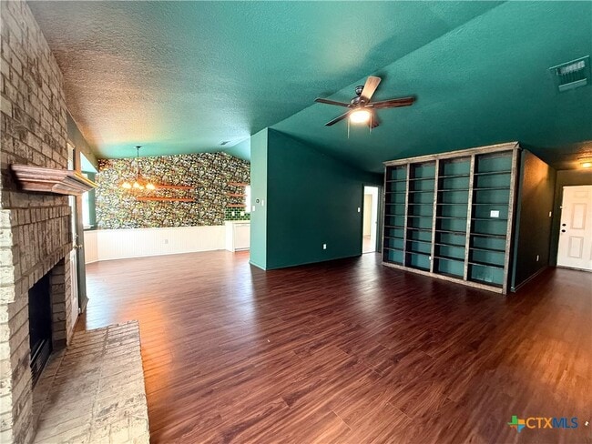 Photo - 1813 Cedar Ln