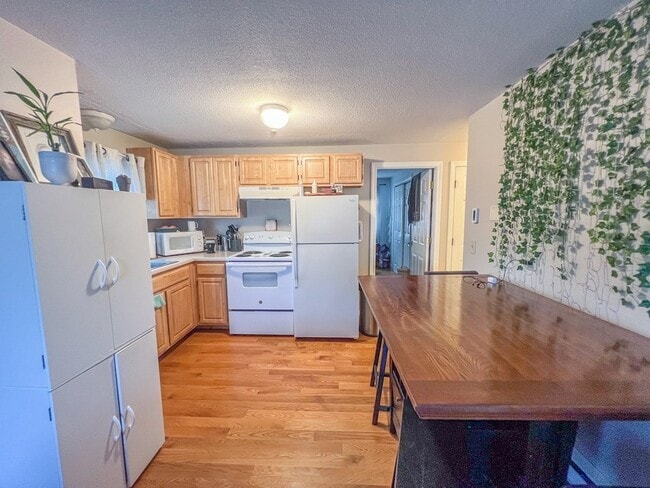 Photo - 18 Germain Ave Unit 3
