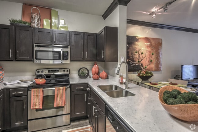 Cocina - The Viv on West Dallas