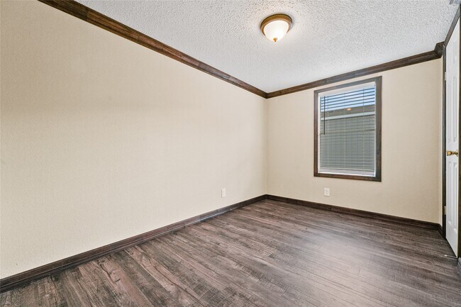 Photo - 21395 Ruth Dr
