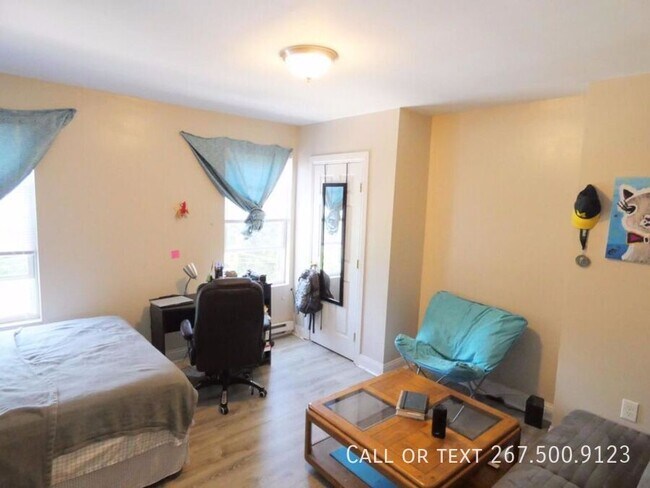 Building Photo - 729 N 43rd St Unit 3