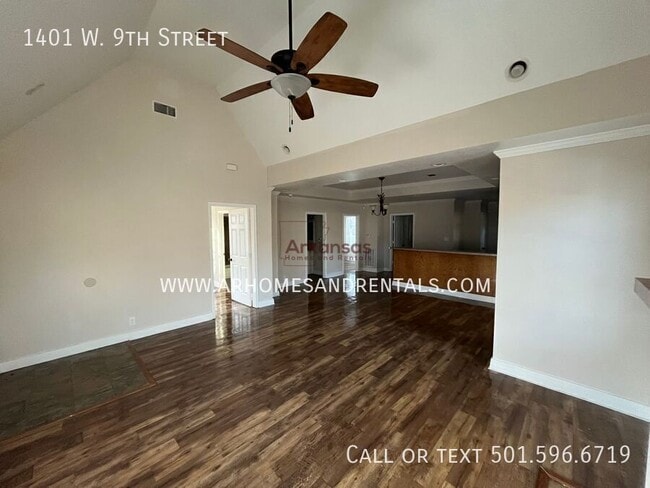 Photo - 1401 W 9th St