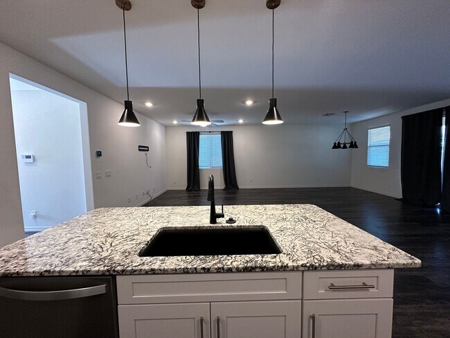 Photo - 3 BEDROOM HOME IN DESERT OASIS IN SURPRISE