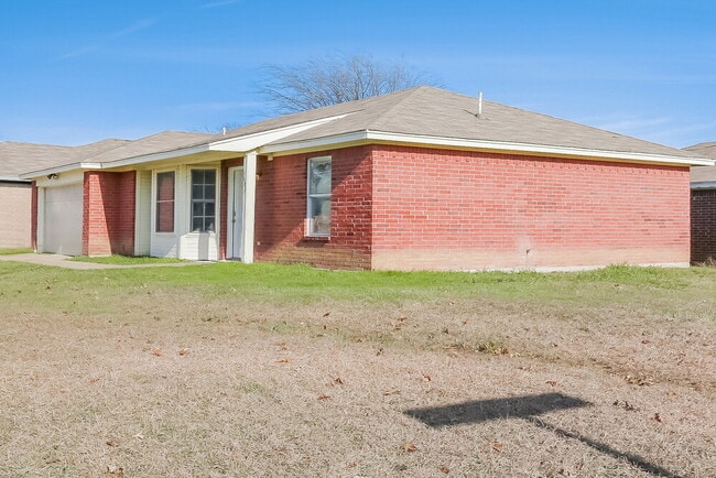 Photo - 9000 Christopher Cir