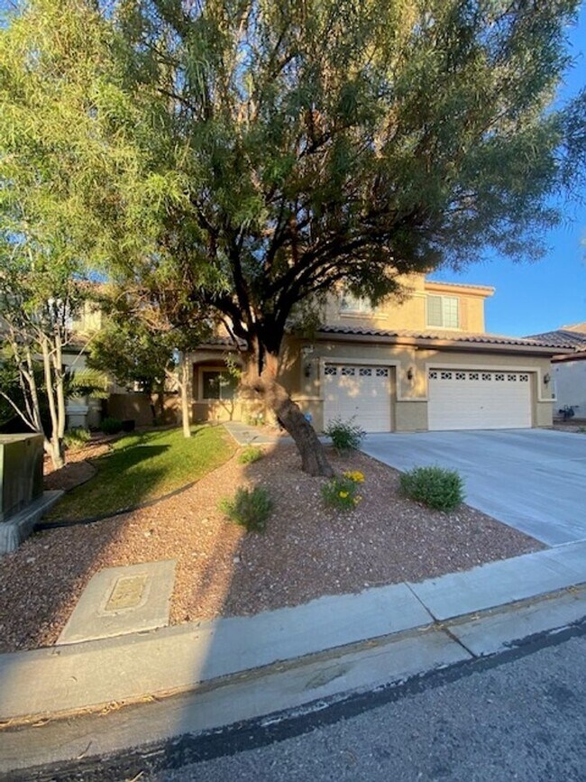 Photo - Beautiful 2 story home in Southern Highlands