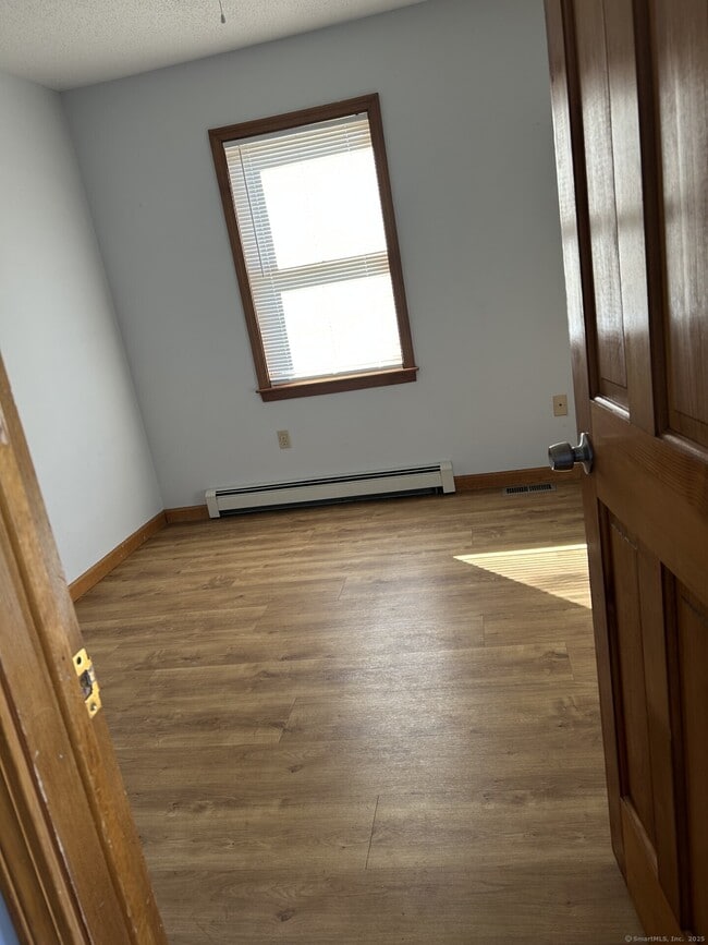 Photo - 176 N Cherry St Unidad 1