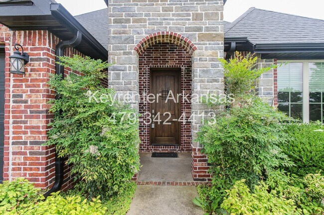 Photo - Gorgeous 3 bed/3 bath home in great Bentonville neighborhood