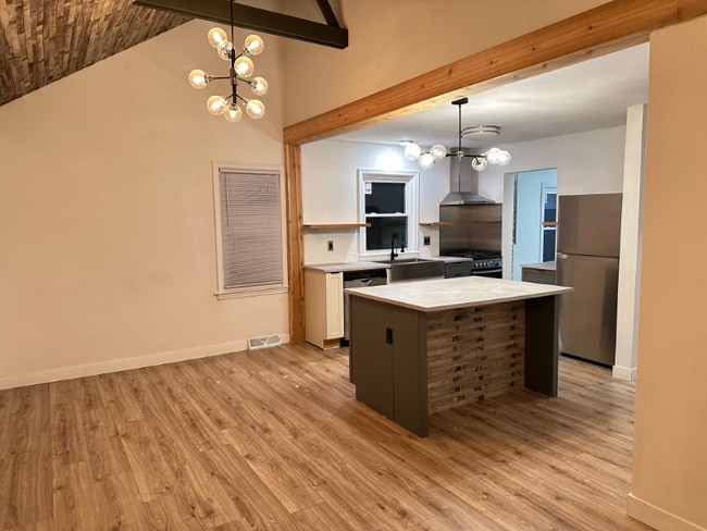 Photo - 21304 St Francis