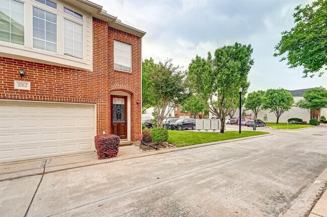 Photo - 1772 Aden Dr
