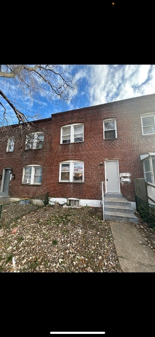 Building Photo - 3623 Everett St Rental
