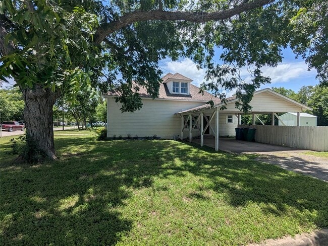 Photo - 1319 Grace St