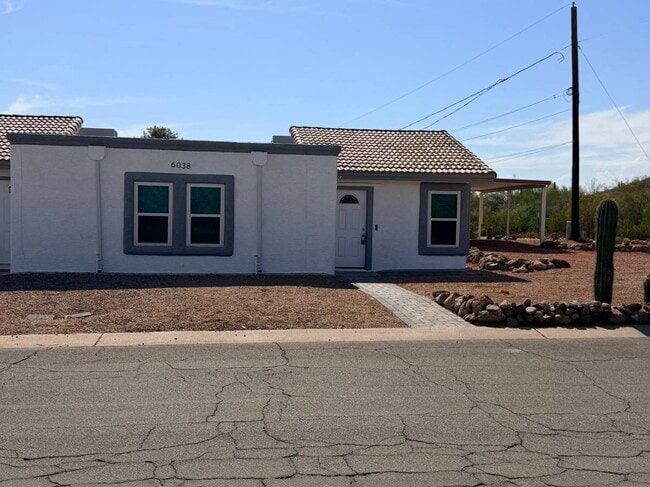 6038 S Alameda Rd Unit 2