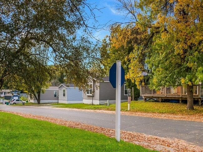 Photo - 7155 126th St W