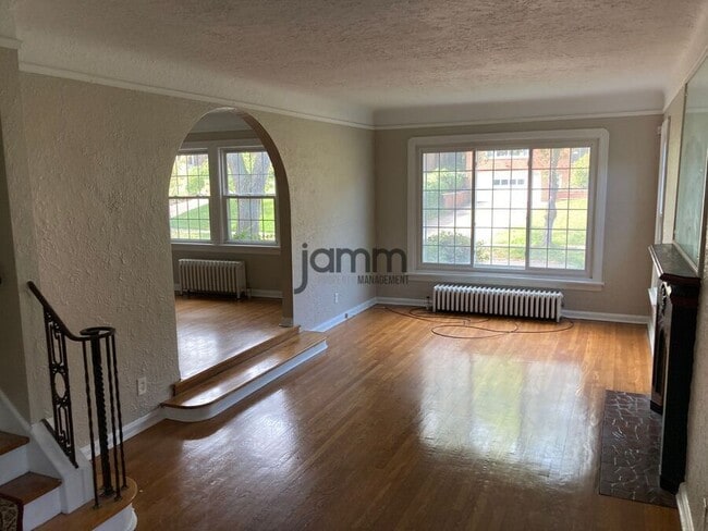 Photo - 3722 Meadowbrook Blvd