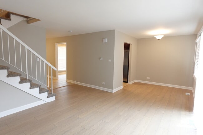 Photo - 1996 Georgetown Ln