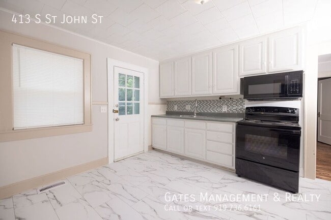 Photo - 413 S St John St