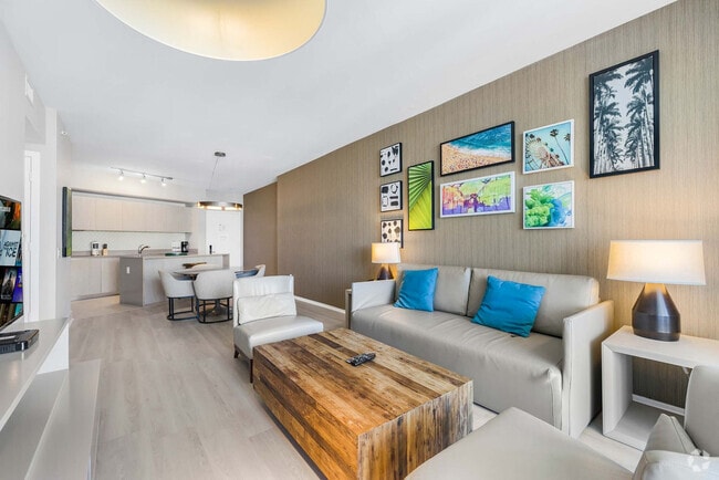 Building Photo - 4111 S Ocean Dr Rental