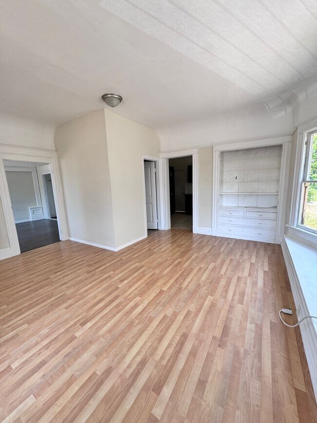 Photo - 963 Price St Apartment Unit E