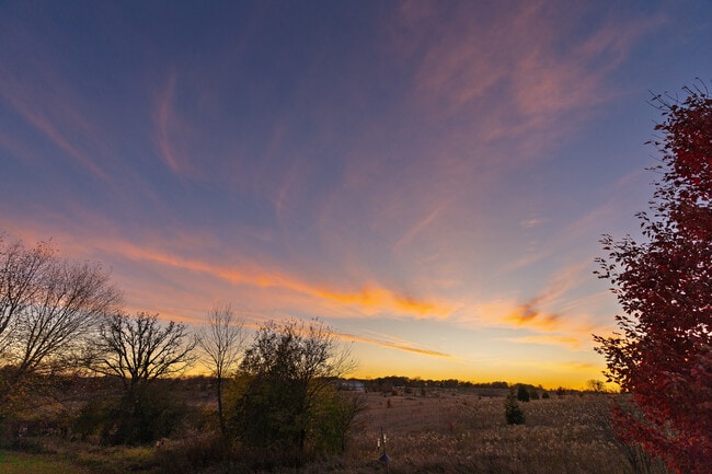 Photo - 2930 Glacier Way