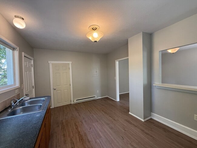 Photo - 1624 W 6th Ave Unit Apt 2