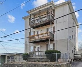 Building Photo - 10 Division St Unit 3