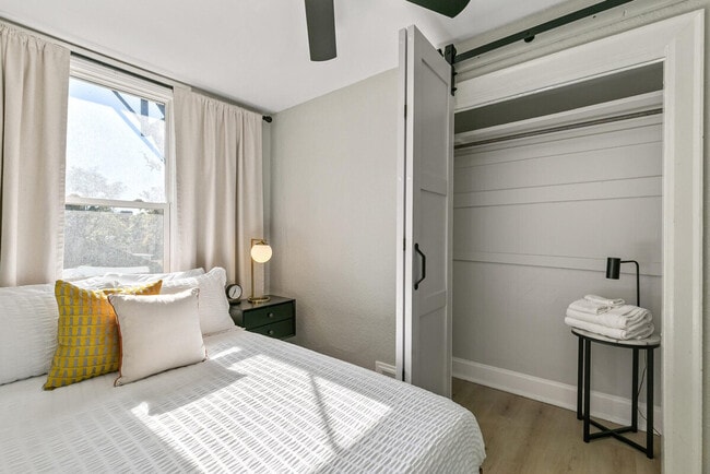 Photo - 1073 N Downing St Unit ID1026252P