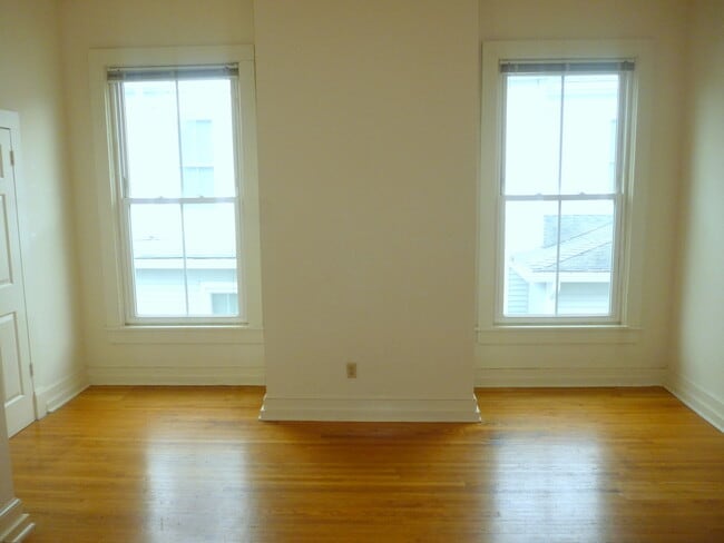 1107 Wertland St Unit 4