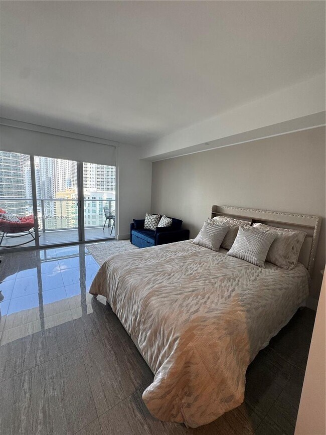 Photo - 1300 Brickell Bay Dr Unit 2512