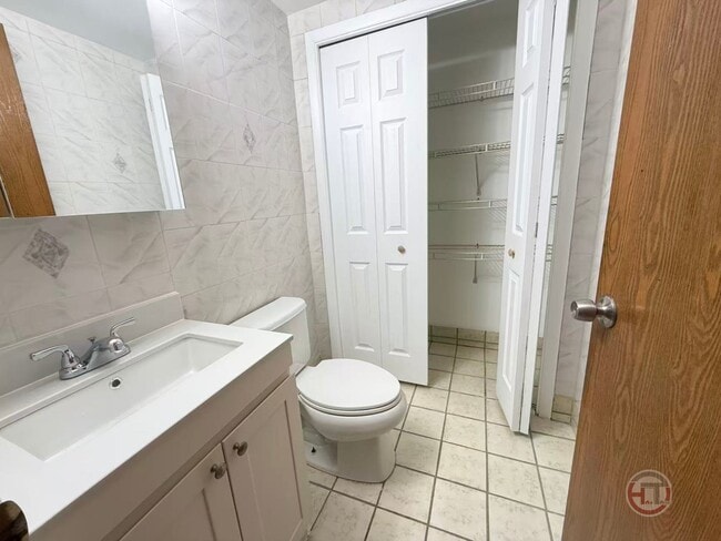 Photo - 2043 Hermany Ave